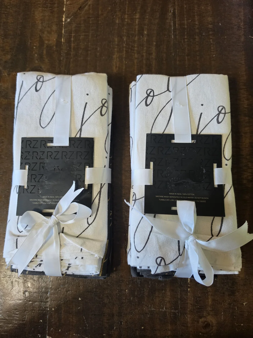 Rachel Zoe Joy Script Napkin Set- 32 Total
